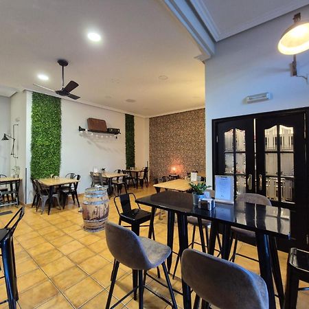 מונפורט דה למוס Hostal Galicia מראה חיצוני תמונה