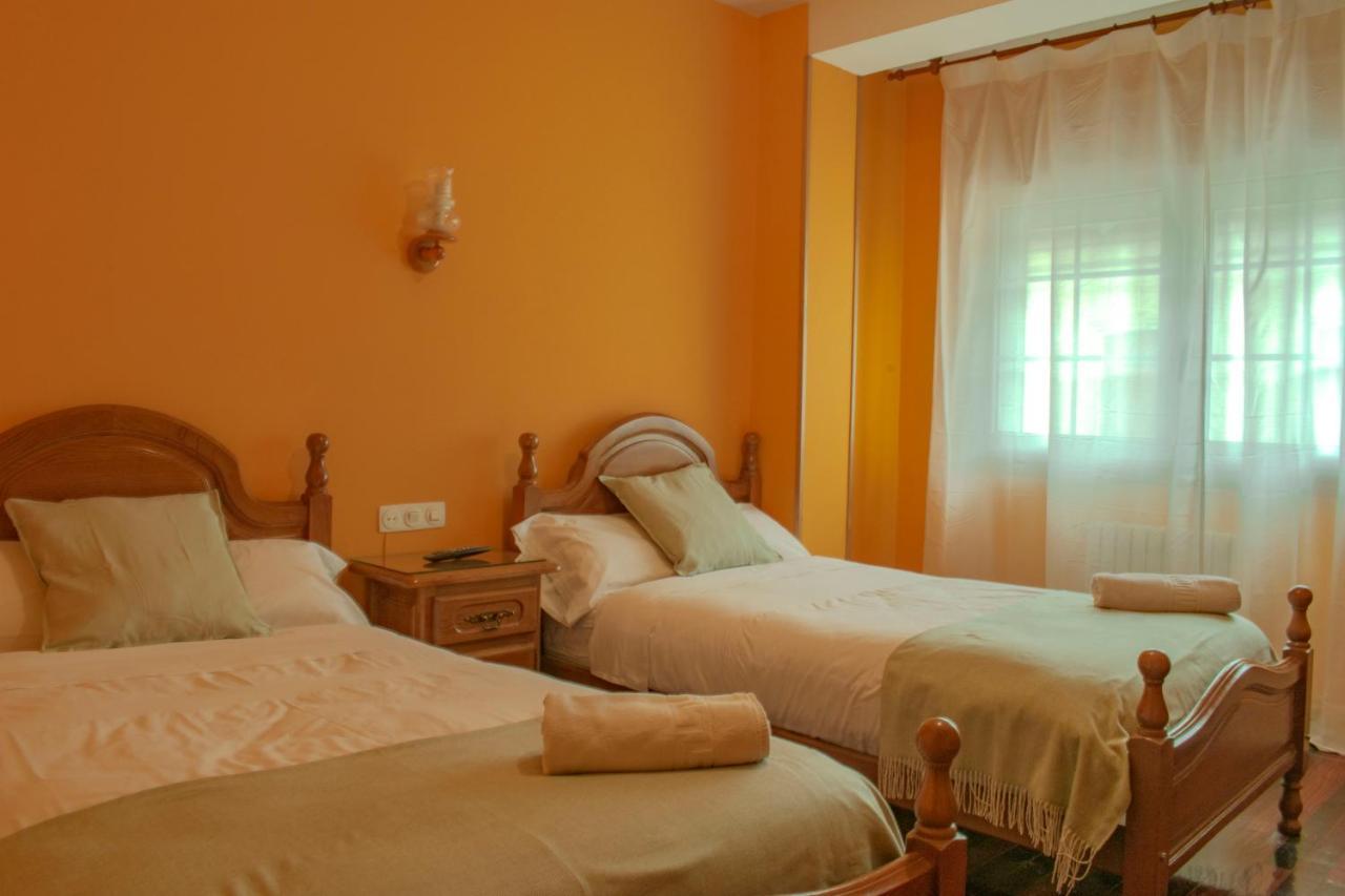 מונפורט דה למוס Hostal Galicia מראה חיצוני תמונה